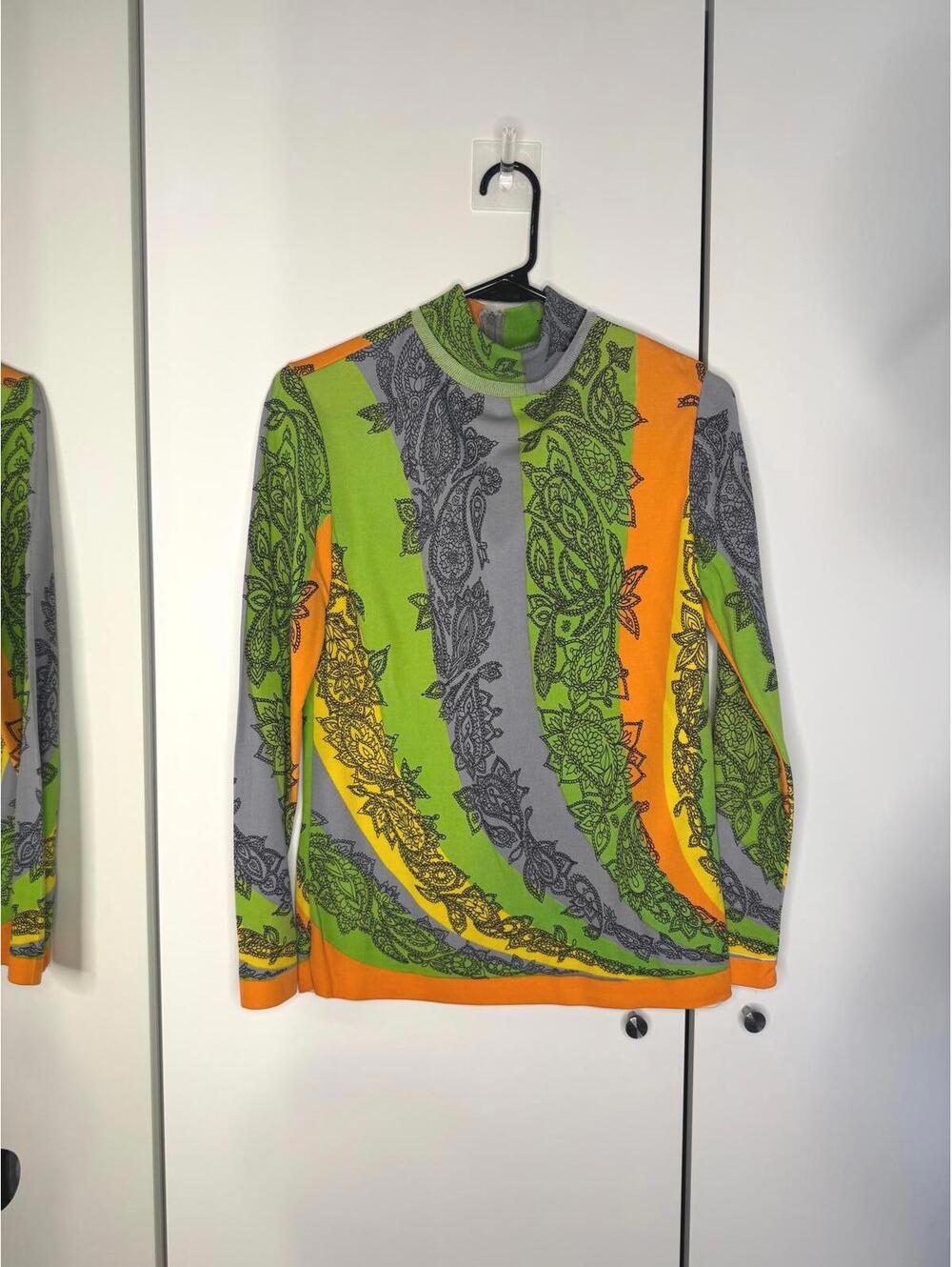 Vintage 1960s Hamilton Long Sleeve Turtleneck Top with Paisley Pattern